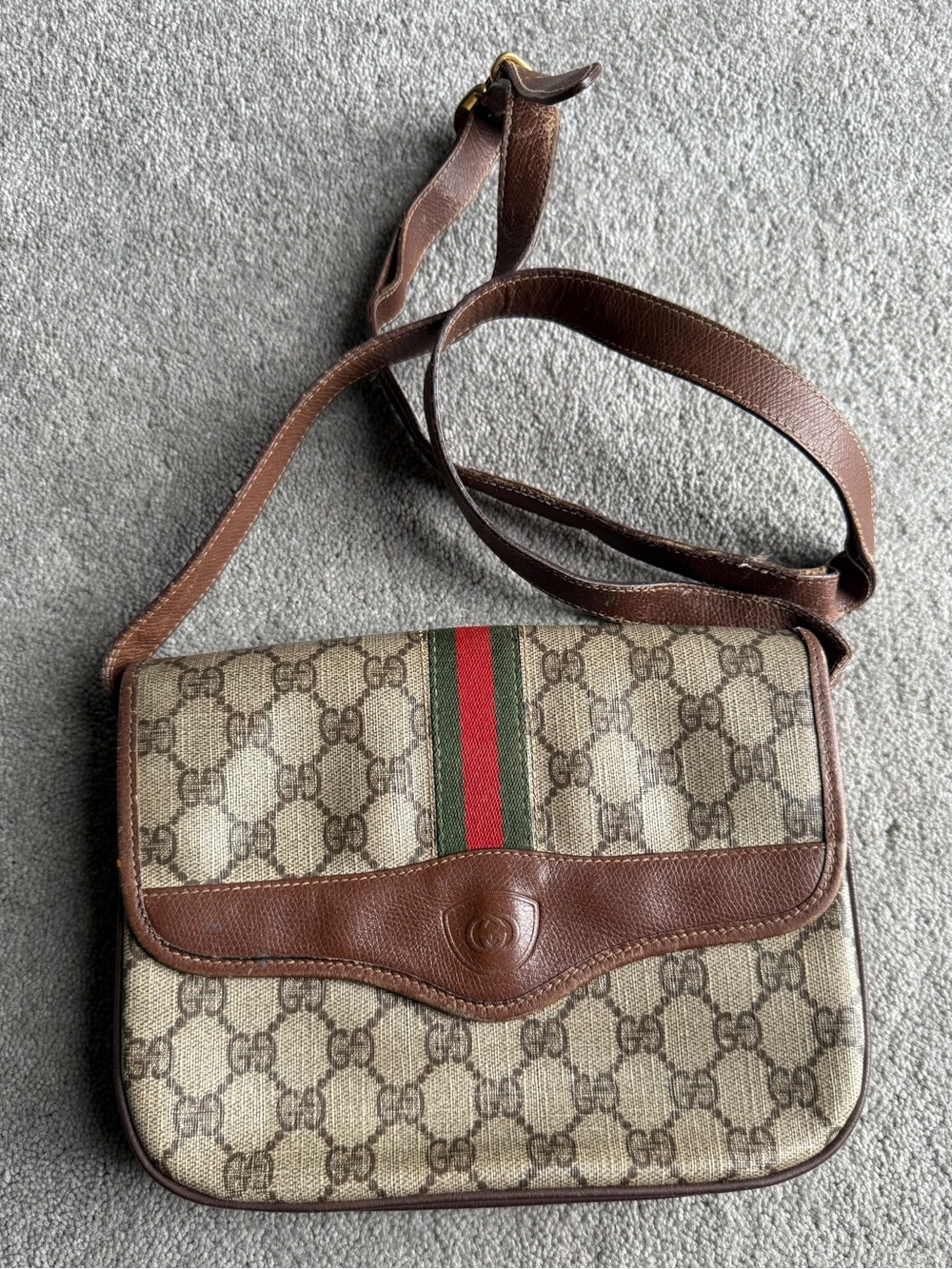 Authentic Gucci vintage crossbody bag